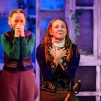 Foto Rakvere Teatri lavastusest "Lohe linna all", fotograaf Kalev Lilleorg