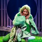 Foto Rakvere Teatri lavastusest "Esimene armastus on revolutsioon", foto Kalev Lilleorg